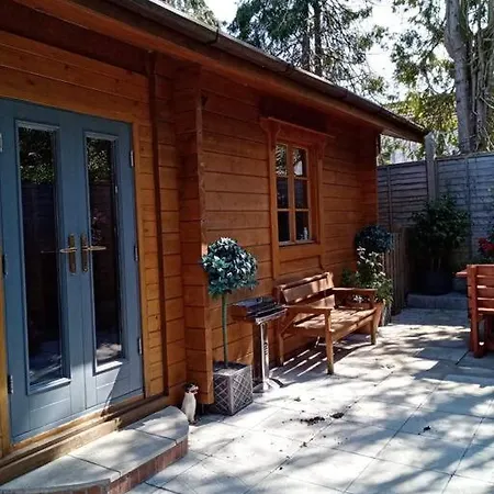 Tranquil Log Cabin Shepton Mallet Exterior photo