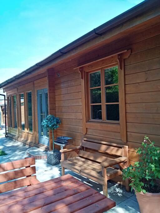 Tranquil Log Apartment